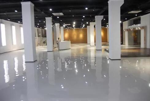 基礎(chǔ)地面潮濕的地面用什么環(huán)氧地坪漆合適(圖2)